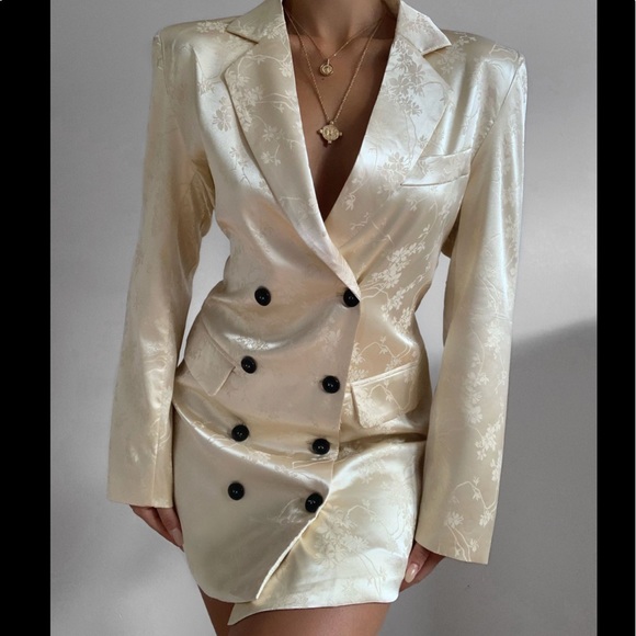 Lioness Blazer Dress - Picture 2 of 4